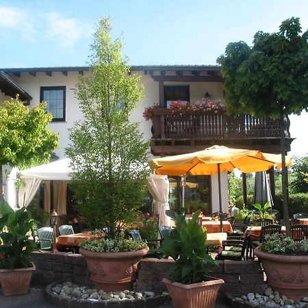 Restaurant Landgasthof Zum Wiesengrund Newel エクステリア 写真