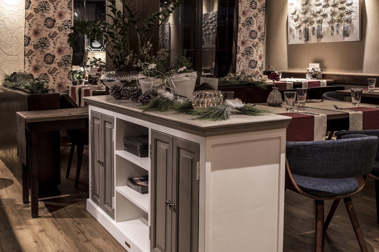 Restaurant Landgasthof Zum Wiesengrund Newel エクステリア 写真