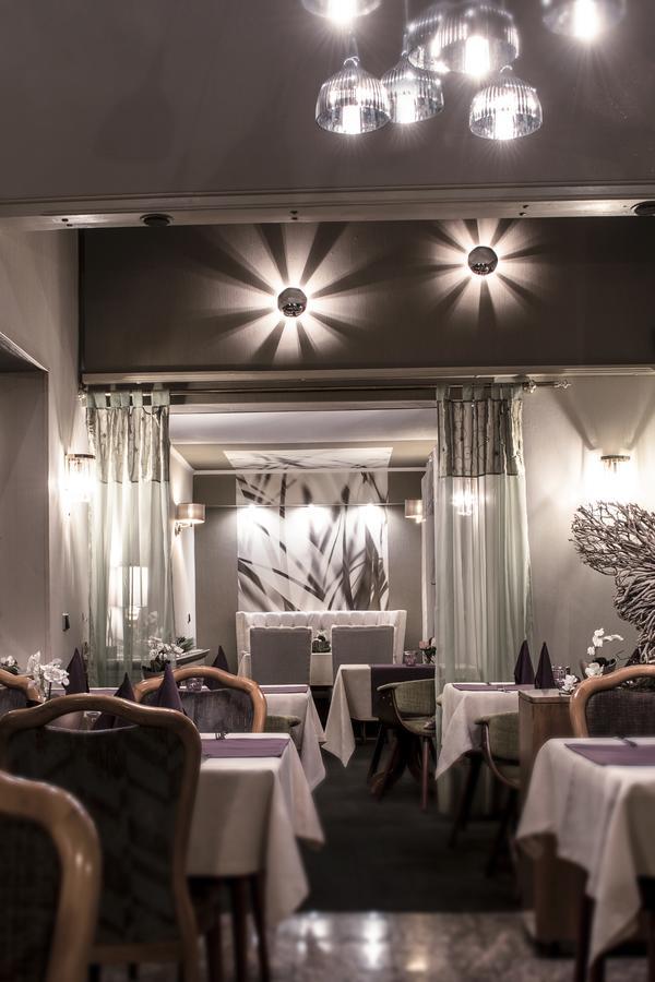 Restaurant Landgasthof Zum Wiesengrund Newel エクステリア 写真