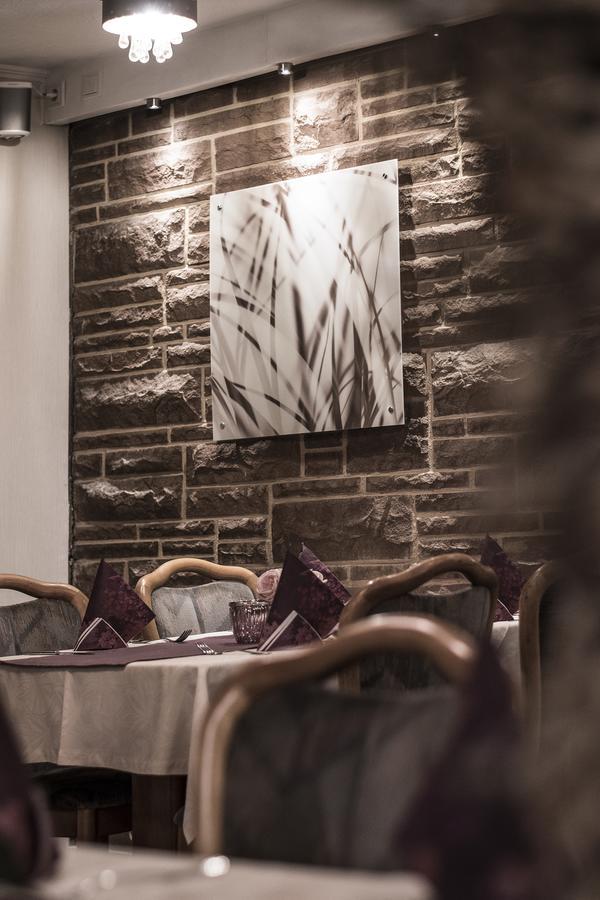 Restaurant Landgasthof Zum Wiesengrund Newel エクステリア 写真