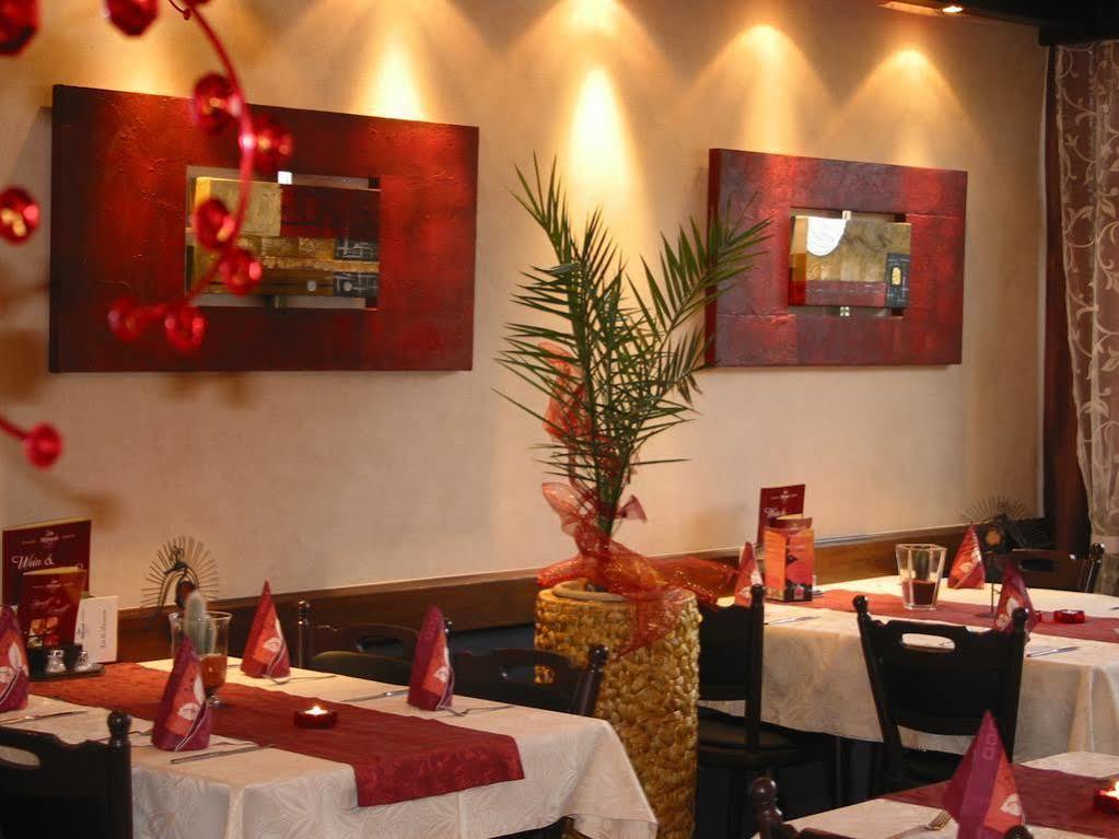 Restaurant Landgasthof Zum Wiesengrund Newel エクステリア 写真